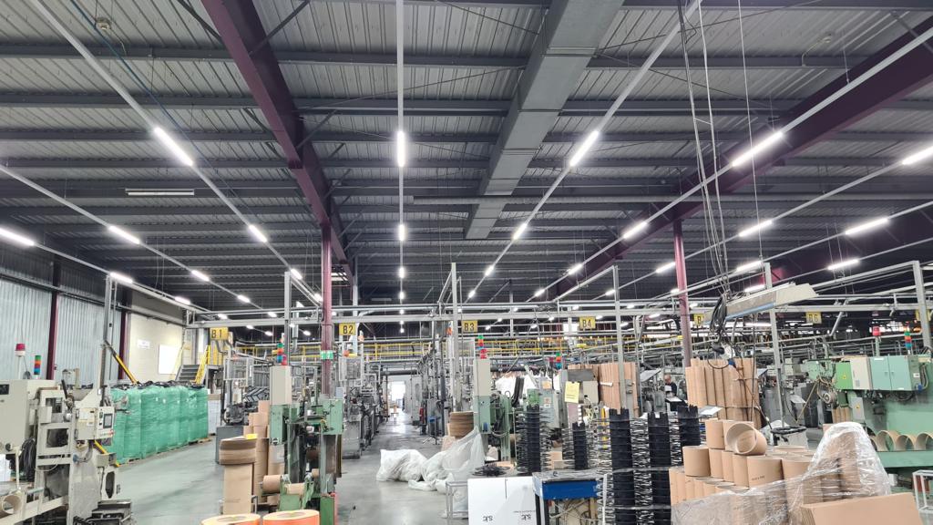 ILFSL aluminium led lijnverlichting Nederlands product uit Heinenoord. Ontworpen voor bedrijfshallen, magazijnen, parkeergarages en fabrieken.